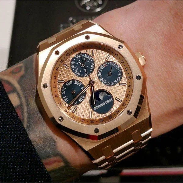 AUDEMARS PIGUET CALENDAR ROSE GOLD 4 CHRONOGRAPH - Image 2