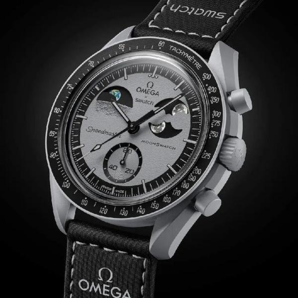 Swatch x Omega Bioceramic MoonSwatch β Mission to the Super Black Moonphase - Image 5